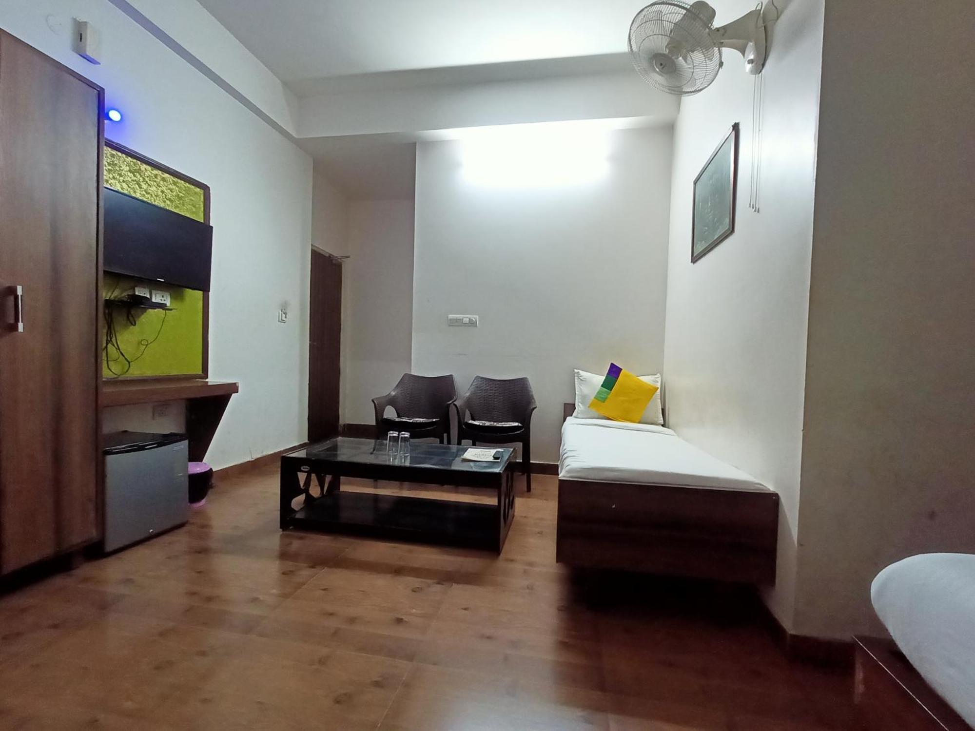 Hotel Global Inn -1 Km From Railway Station - Lift Food And Free Parking Lucknow Ngoại thất bức ảnh