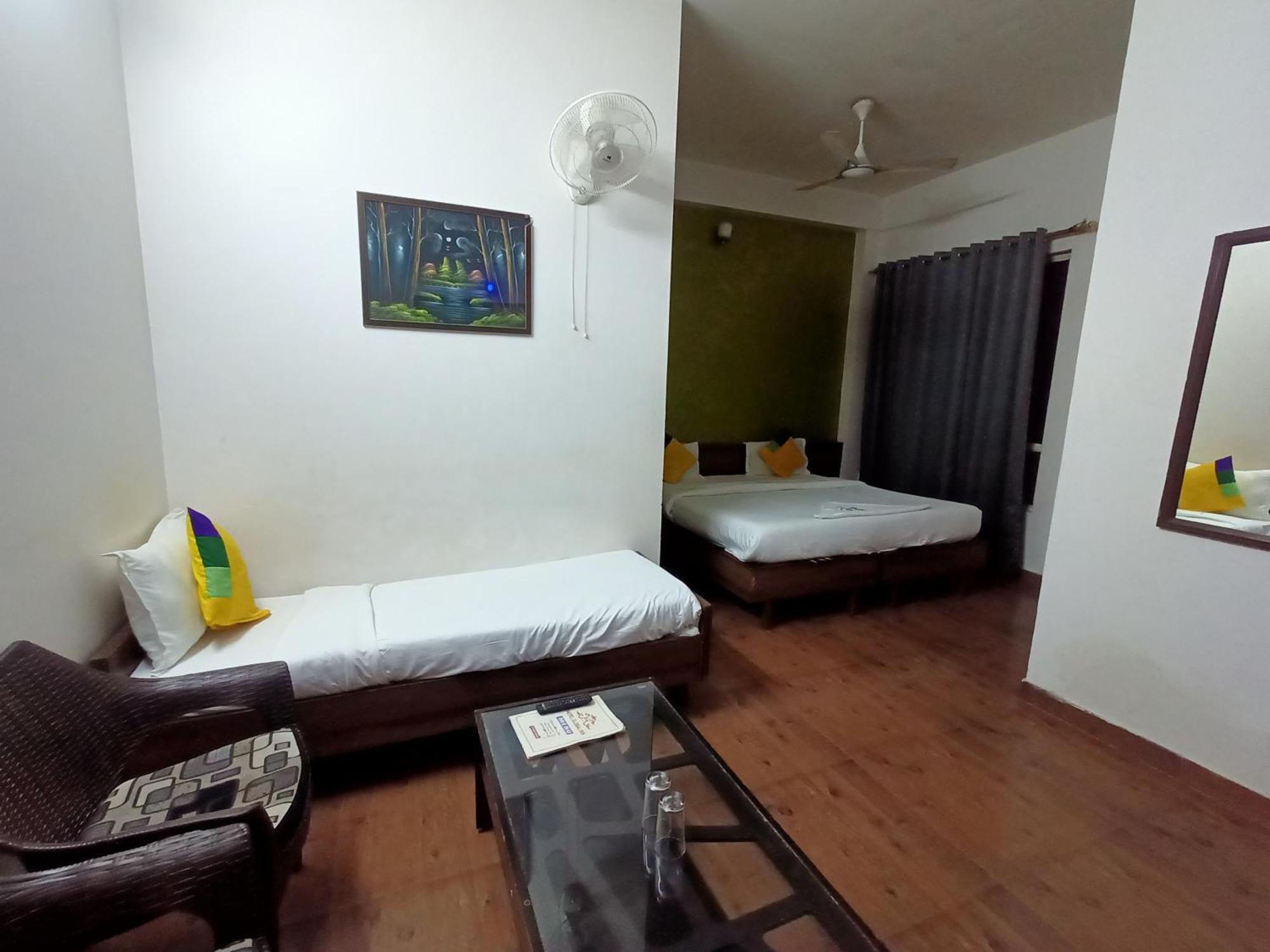 Hotel Global Inn -1 Km From Railway Station - Lift Food And Free Parking Lucknow Ngoại thất bức ảnh