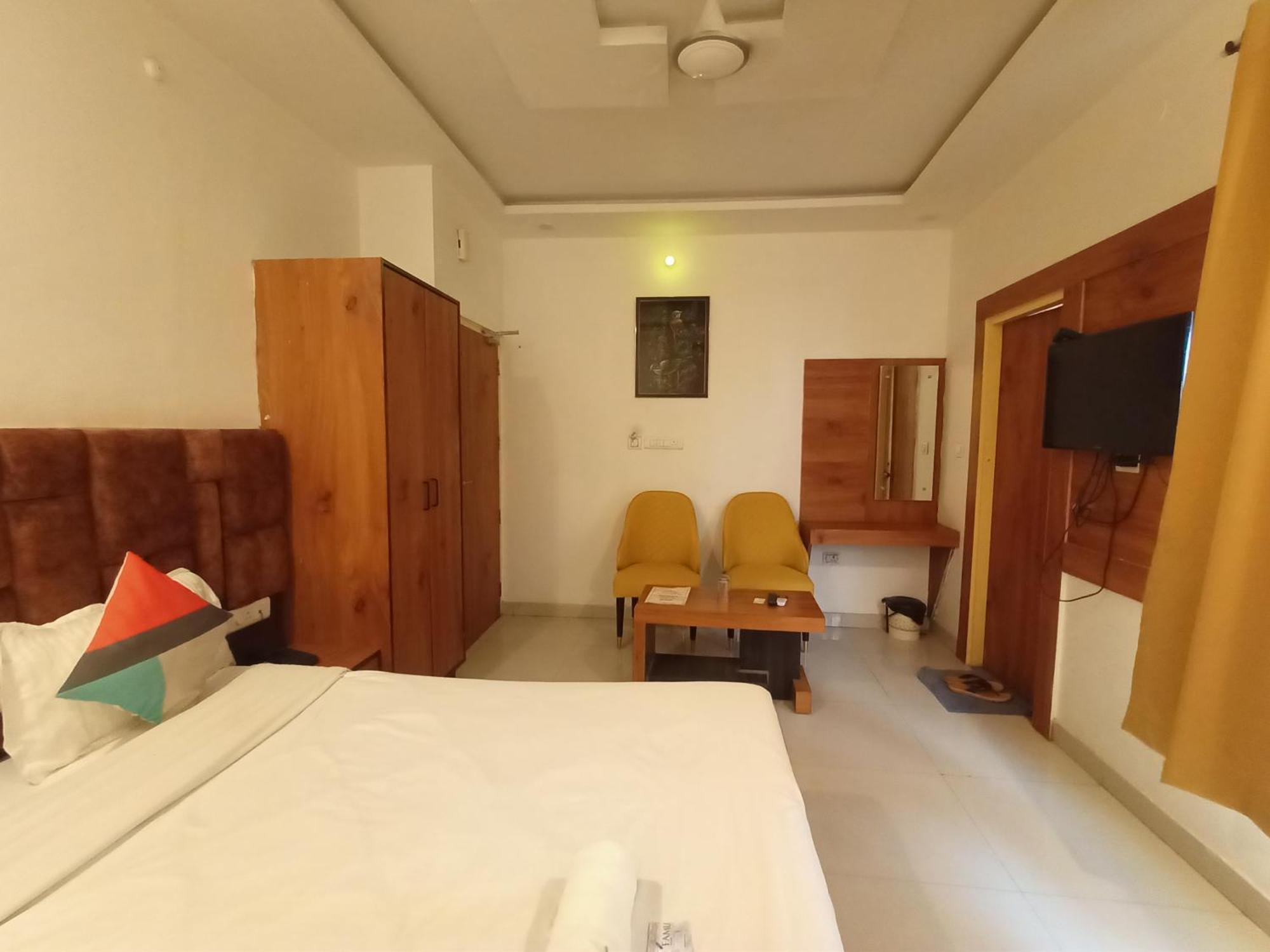 Hotel Global Inn -1 Km From Railway Station - Lift Food And Free Parking Lucknow Ngoại thất bức ảnh