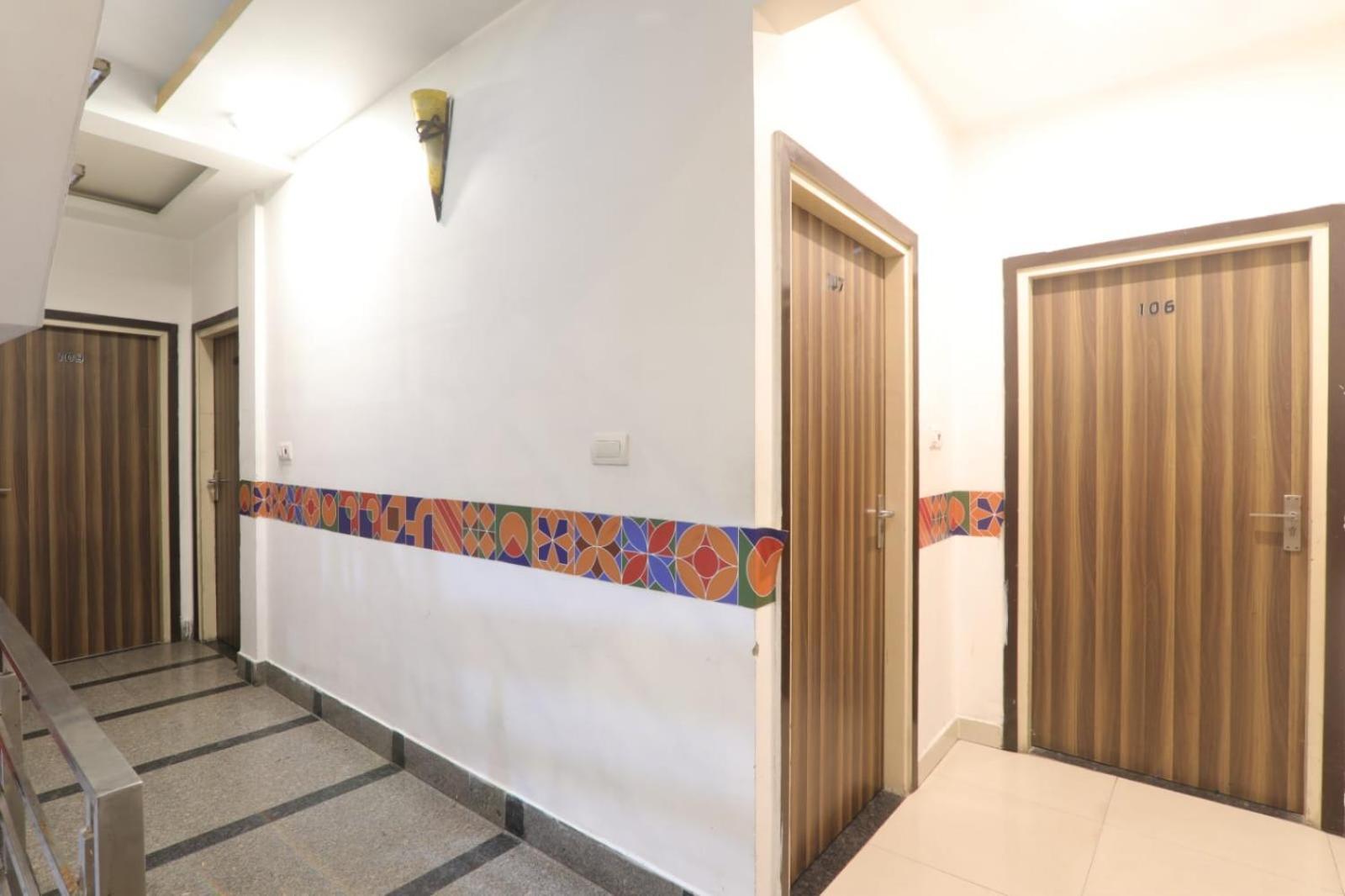 Hotel Global Inn -1 Km From Railway Station - Lift Food And Free Parking Lucknow Ngoại thất bức ảnh