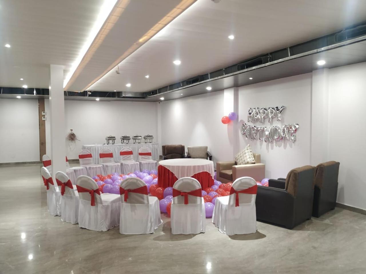 Hotel Global Inn -1 Km From Railway Station - Lift Food And Free Parking Lucknow Ngoại thất bức ảnh